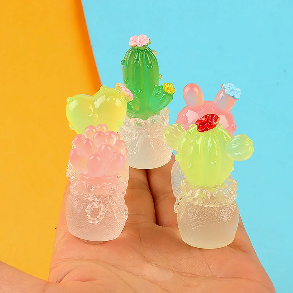4 stuks Mini Cactus Hars Decors Creatieve Desktop Woonkamer Slaapkamer Decoratie Prachtige Micro Landschapsarchitectuur Ornament