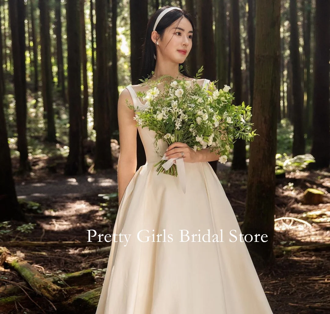 

OEING Square Neck Korea Garden White Wedding Dresses Satin 프롬드레스 Ruched Backless A-Line Simple Bride Growns Party Women