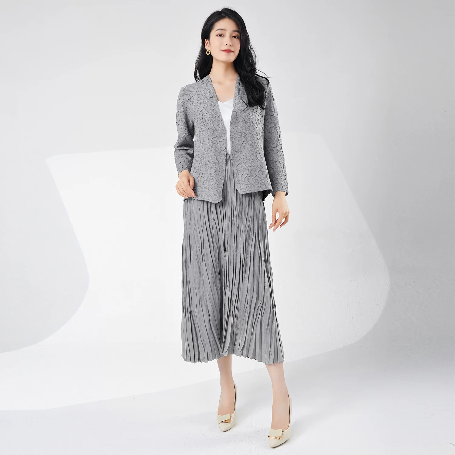 Setelan wanita lipit musim panas atasan kardigan desain ukuran besar elastis dan rok set dua potong