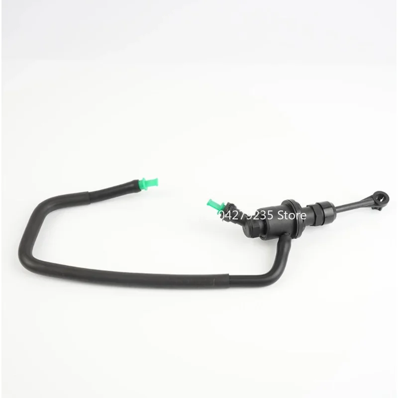 

Подходит для главного насоса сцепления Nissan Tieda Yida 30610-1KM0A, 30610-ED500, 30610-1KM0E