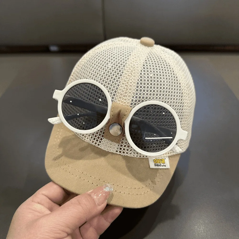 Casquette de baseball en maille pour bébé, protection solaire, chapeau de soleil respirant pour nourrissons avec lunettes de soleil détachables, casquette réglable pour enfants en bas âge, garçons et filles