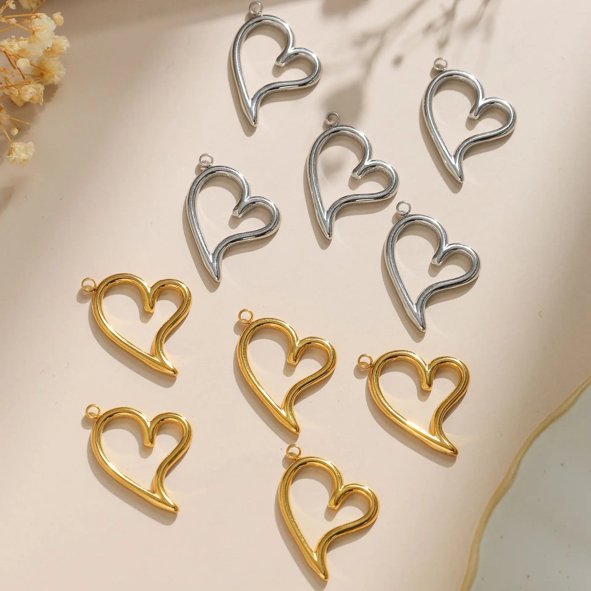 

5pcs Romantic Love Heart Shape Pendant Charms Hollow Stainless Steel Necklace Earrings Pendant Connectors Diy Jewelry Making