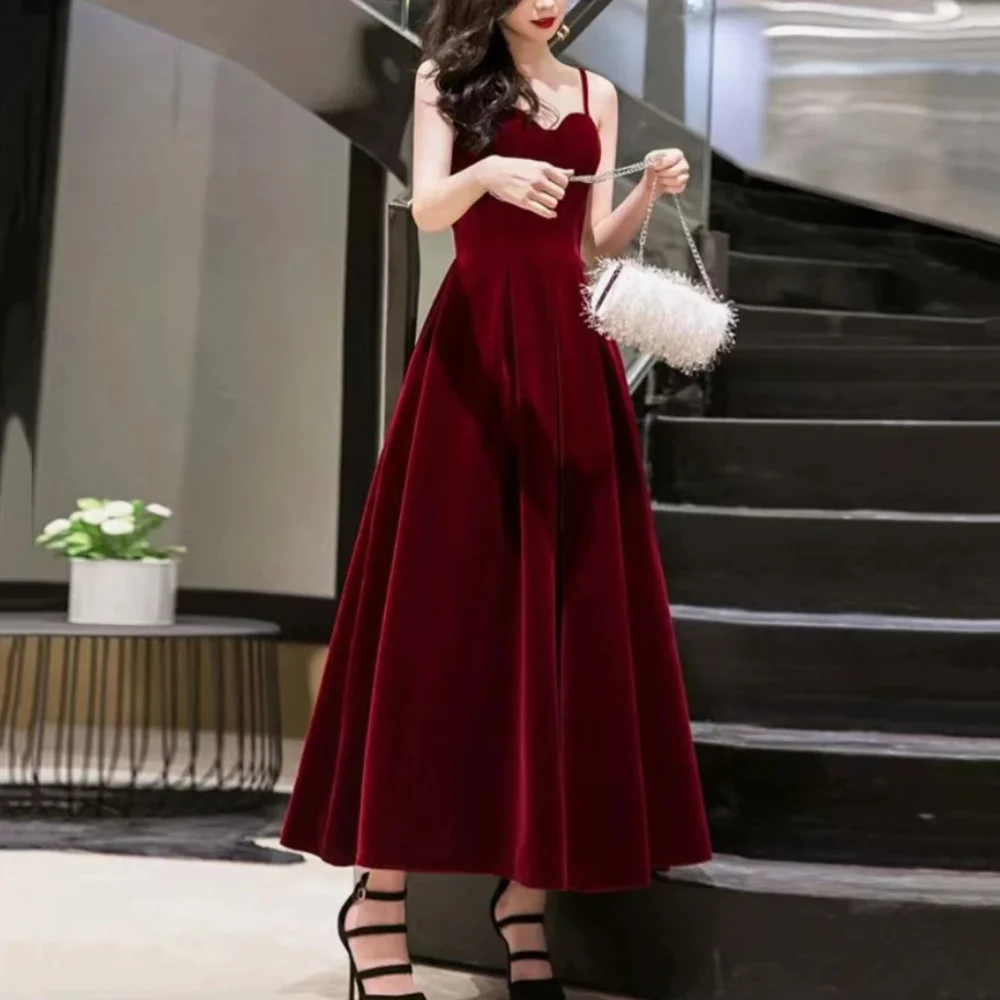 

Sexy Long Burgundy Sweetheart Velvet Evening Dresses Sleeveless backless A Line Tea Length Robe De Soiree for Women