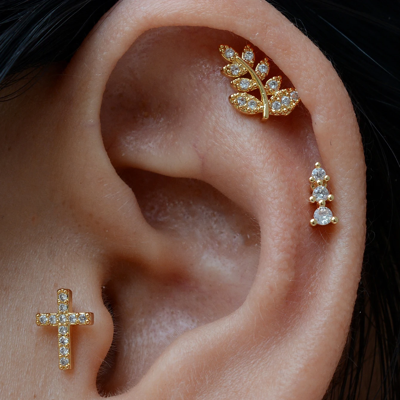 1PC New Fashion Stainless Steel Flower Leave Studs Earrings for Women Flat Screw Cartilage Helix Earrings Piercing Accessories