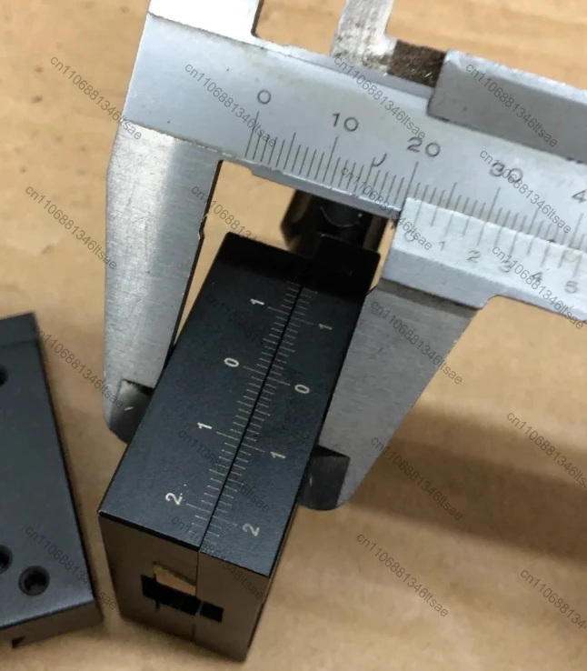 Accessories 1pcs tsm13d-1s dovetail fine-tuning platform screw type slot displacement platform, stroke 18mm