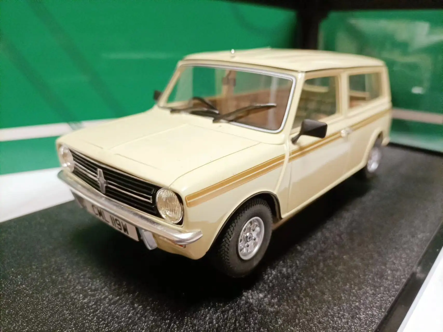 Cult 1:18 Clubman Estate HL Simulation Limited Edition Resin Metal Static Car Model Toy Gift