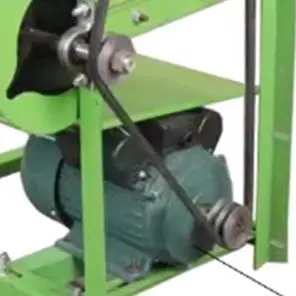 High Efficiency Rate Peanut Picker Powerful Motor Core Component Peanut Harvesting Equipment