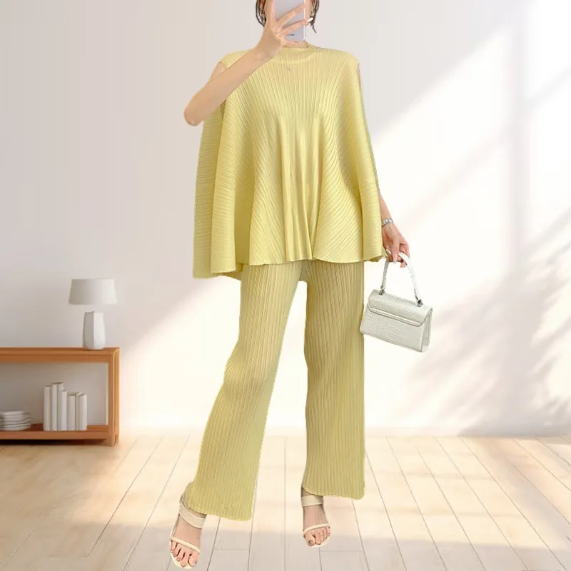 

Miyake Folds 2025New Sleeveless Large Size Vest Top Simple Casual Straight Pants Comfortable 2 Piece Set Women Vacation Workwear