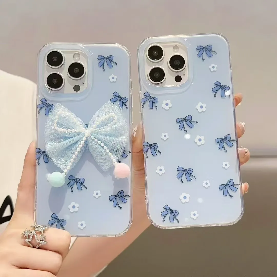 

The blue silk bow is suitable as a decoration for the iPhone 16 Pro Max case, the 14 Pro Max cover, and the 15 Pro Max. iPhone p