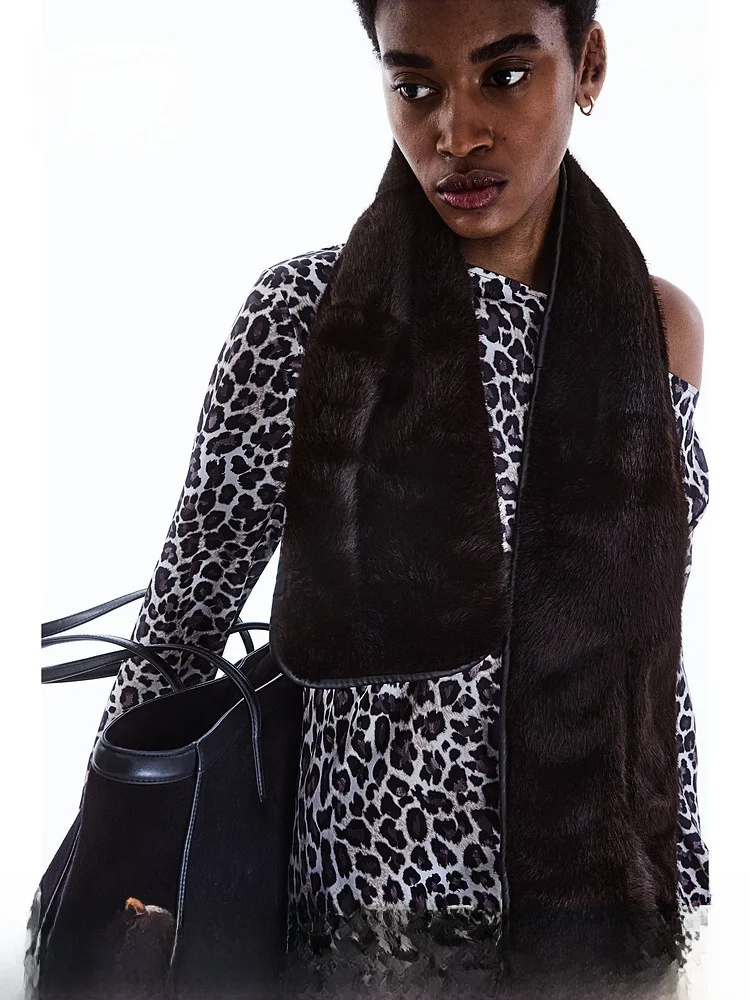 

H&M Ladies Furry Scarf 1253336 Winter Spring Autumn Decorative Polyester Fiber 150cm Length 20cm Width Neck Warmer