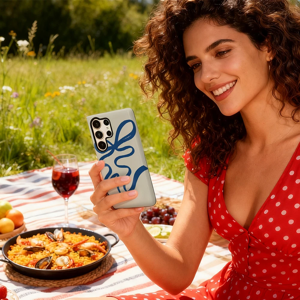 حافظة هاتف بفيونكة زرقاء كريمية لهاتف سامسونج جالاكسي S25 Ultra S24 S23 Ultra Plus غطاء خلفي لامع بطبقة مزدوجة