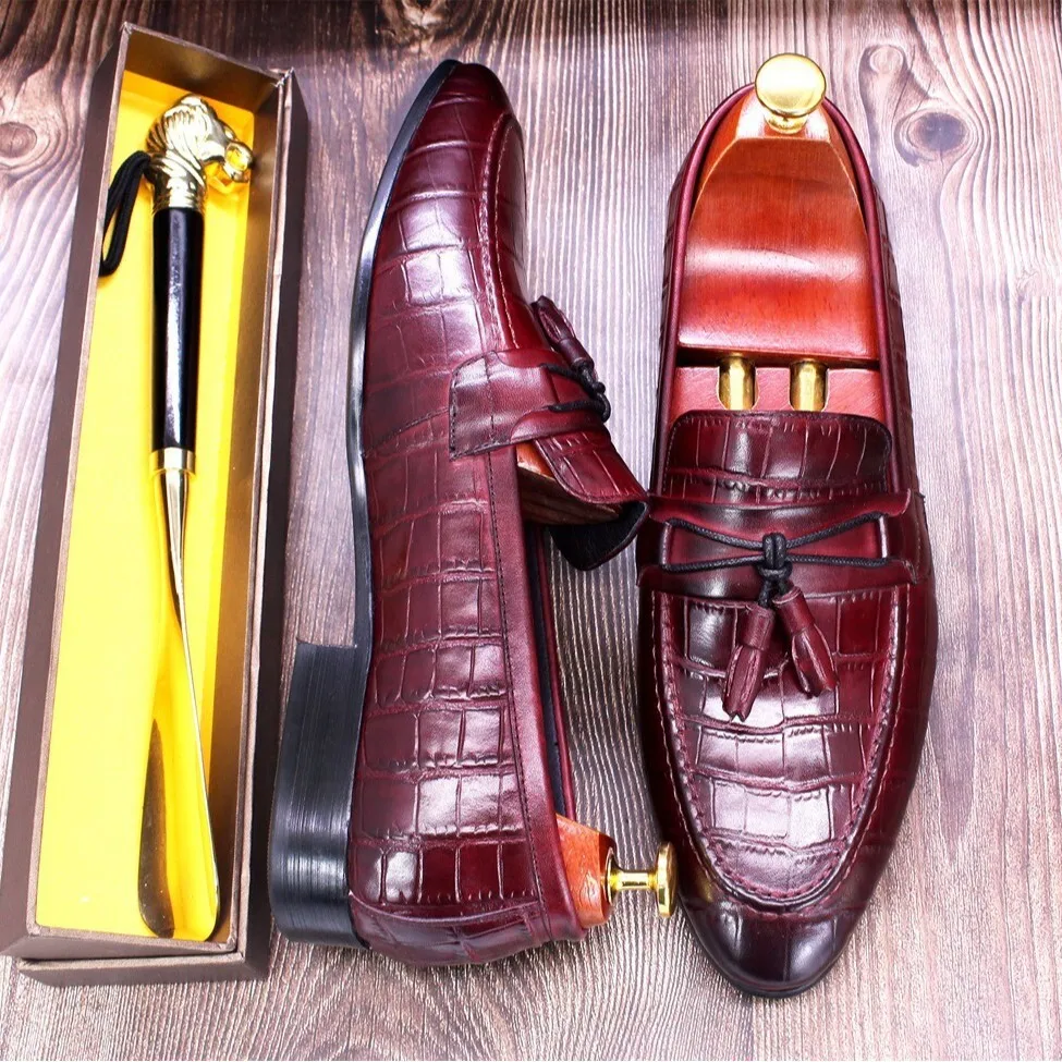 

Fashion Luxurious Original Cowhide Men's Wedding Dress Elegant Tassels One Foot Stepping Le Fu Men Casual Shoe Men Leather Suede