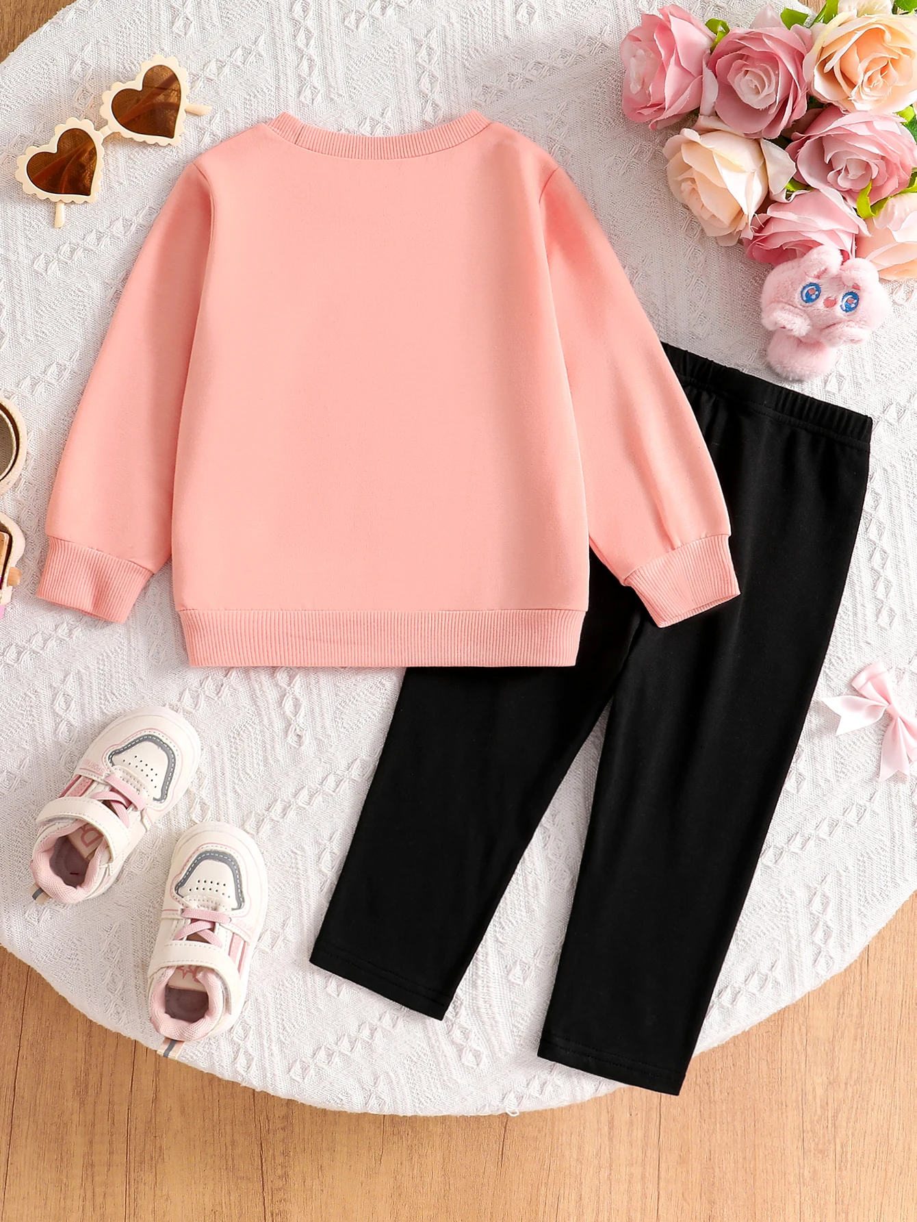 Conjunto de pantalones de dos piezas para niña, moda de otoño, lindo patrón de gato, top de manga larga con cuello redondo + pantalones casuales de gato de dibujos animados, adecuado para salidas y uso diario, ropa de otoño versátil informal juvenil y energética