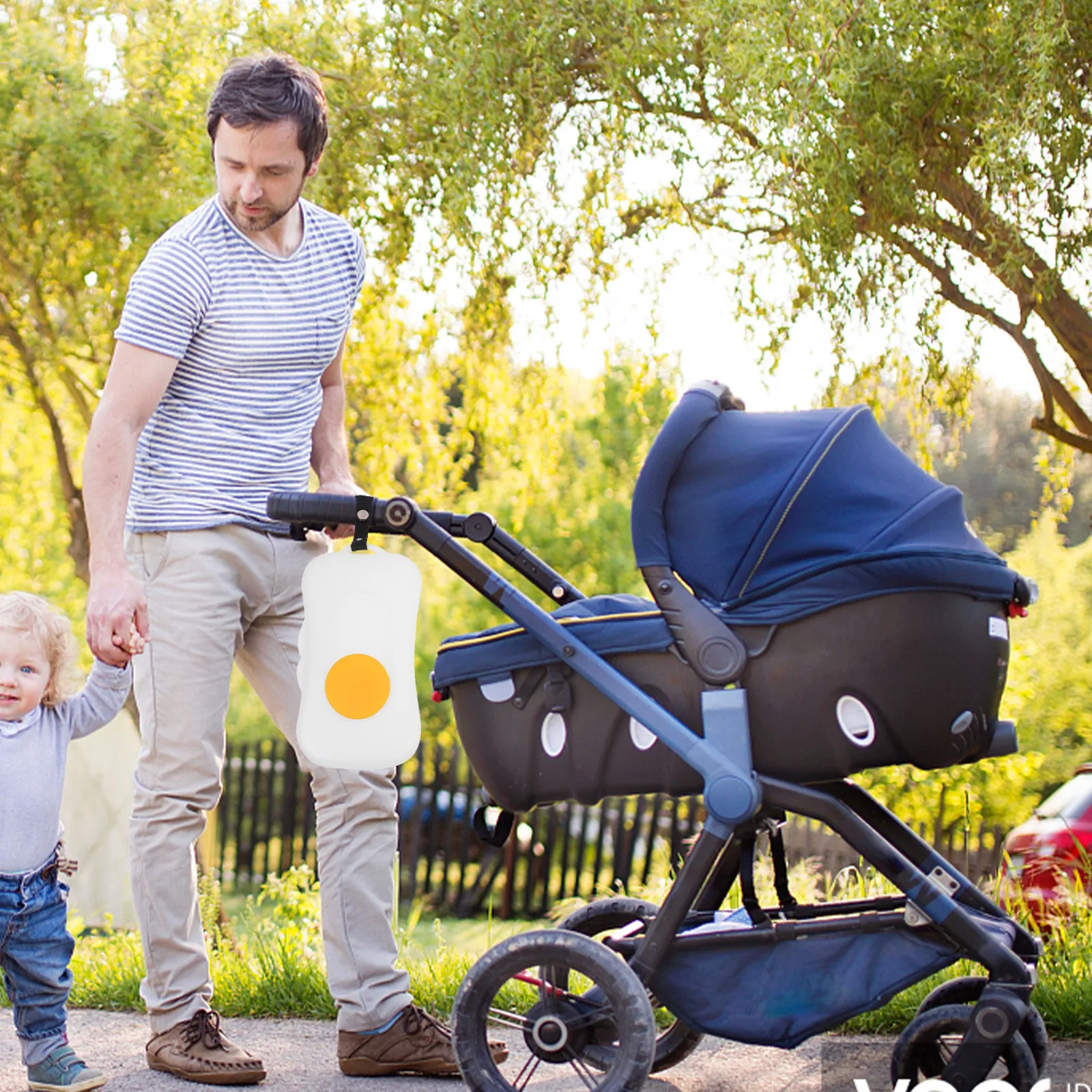 

2 шт. портативных контейнеров для влажных салфеток, для детских колясок, путешествий на природе, многоразовые, из полипропилена, подвесной диспенсер