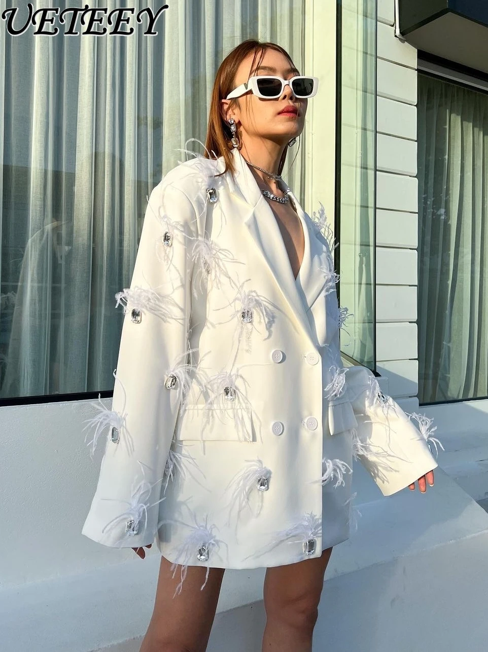 

Autumn New French Style Rhinestone Feather Suit Jacket Women Elegant Double-Breasted Loose White Suit Blazer Coat Office Lady