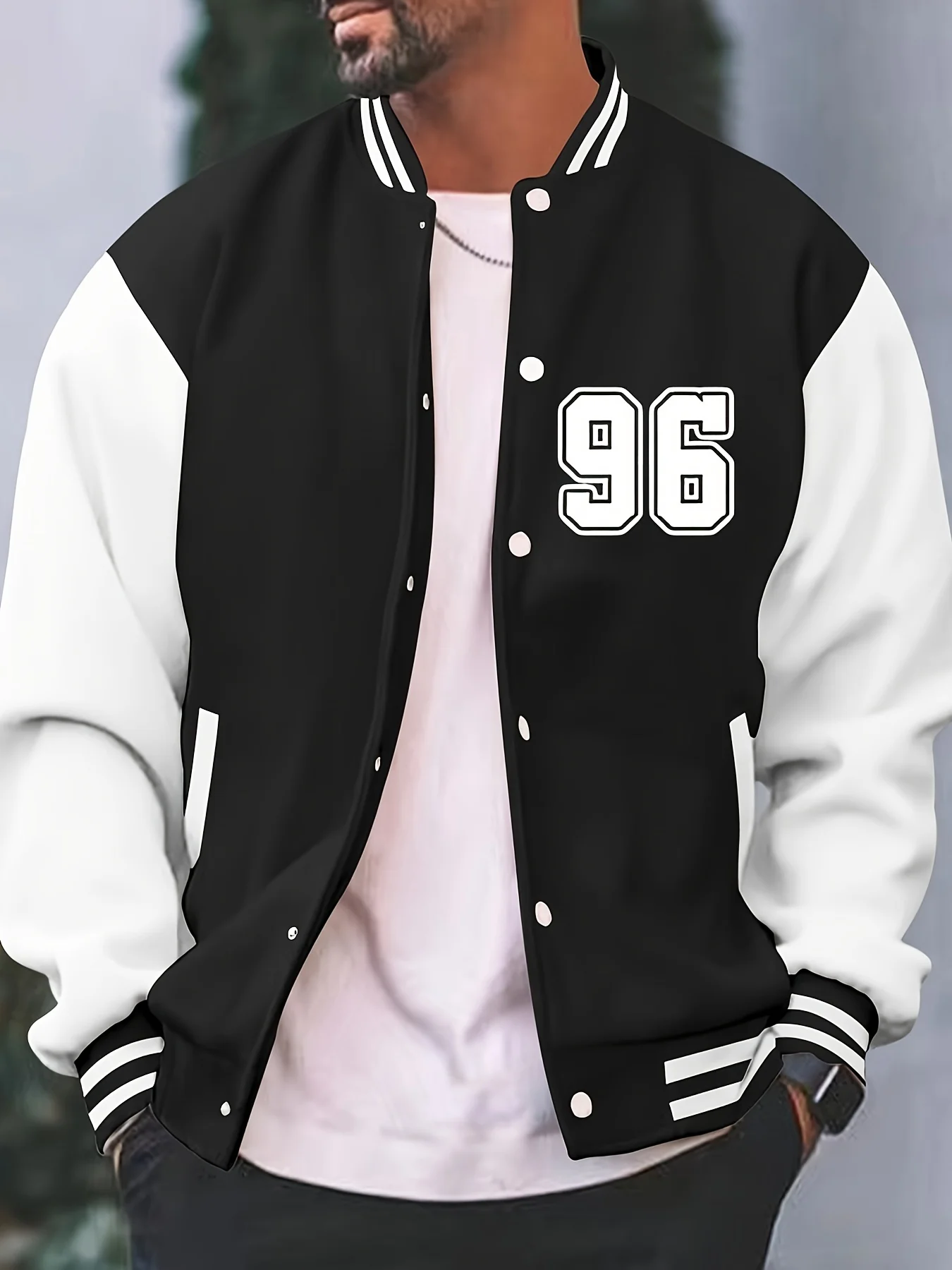 Beliebte Baseballjacke für Herren mit 96-Print – lässige Alltagsjacke, Herbst- und Winteroberbekleidung für Damen und Herren. – Detail 3