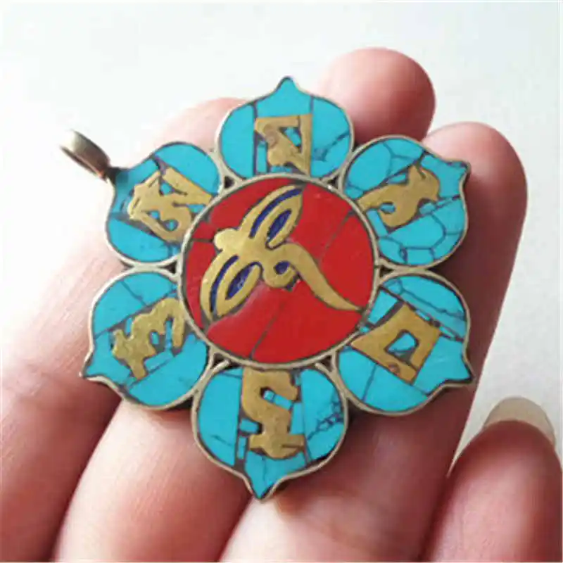 TBP041 Tibetan Six Words Mantras Buddha Eye Amulets Nepal Flower Pendants