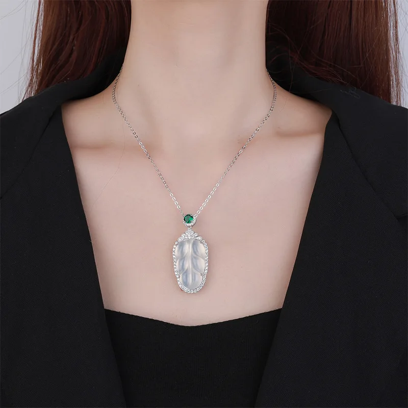 New Jewelry S925 Silver Anchor Hot Selling White Ice Chalcedony Fluorescent Pendant Necklace for Women