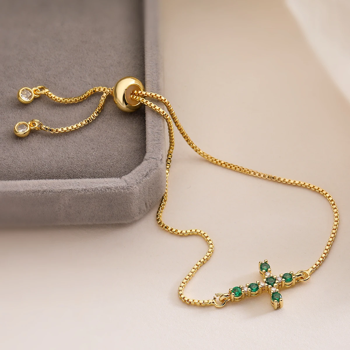 حساسة ملونة AAA تشيكوسلوفاكيا الزركون البطانة لطيف الصليب أساور ساحرة للنساء الذهب اللون النحاس مجوهرات فام بيجو