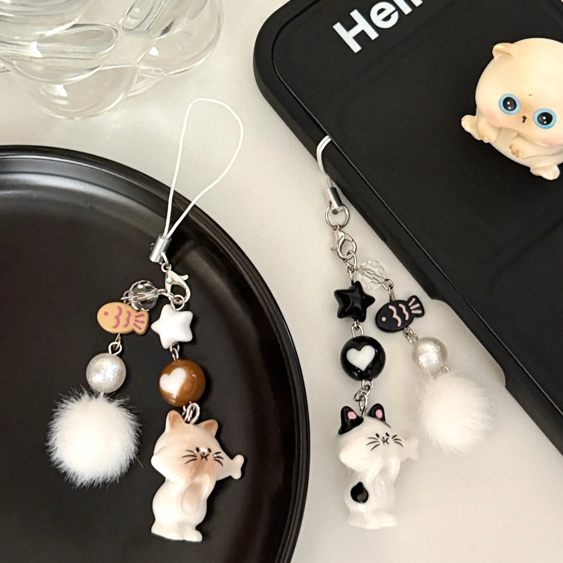 1/4 Stück süße Katze Handykette Anhänger Mädchen vielseitiger Schlüsselanhänger Haarball Perlen Anhänger Rucksack Anhänger
