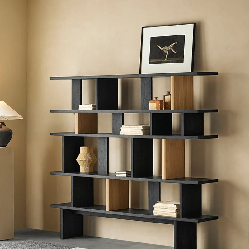 

Solid wood bookshelves integrated against the wall, bookshelves freely combined in the living room, floor to floor shelves