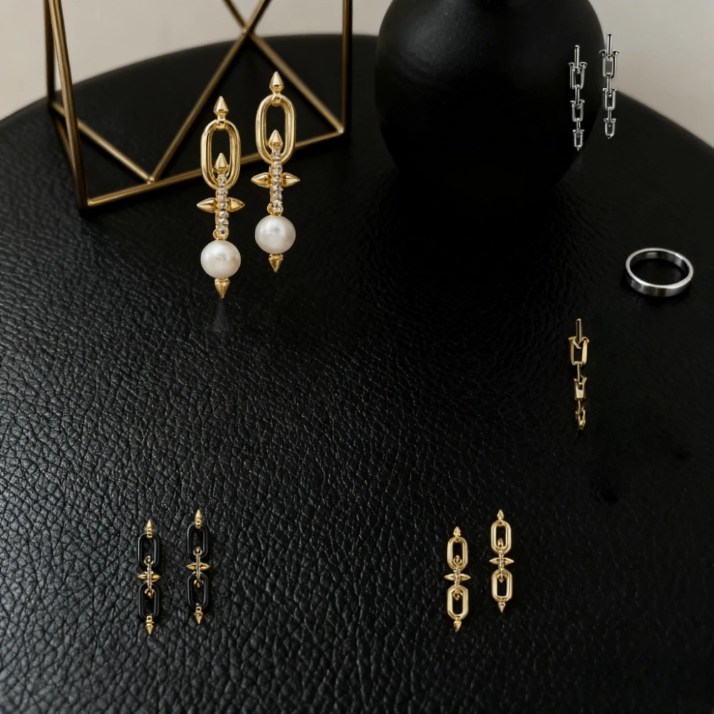 

Fashionable classic style light luxury earrings Simple, elegant and noble ladies earrings 2025 Trendy Jewelry