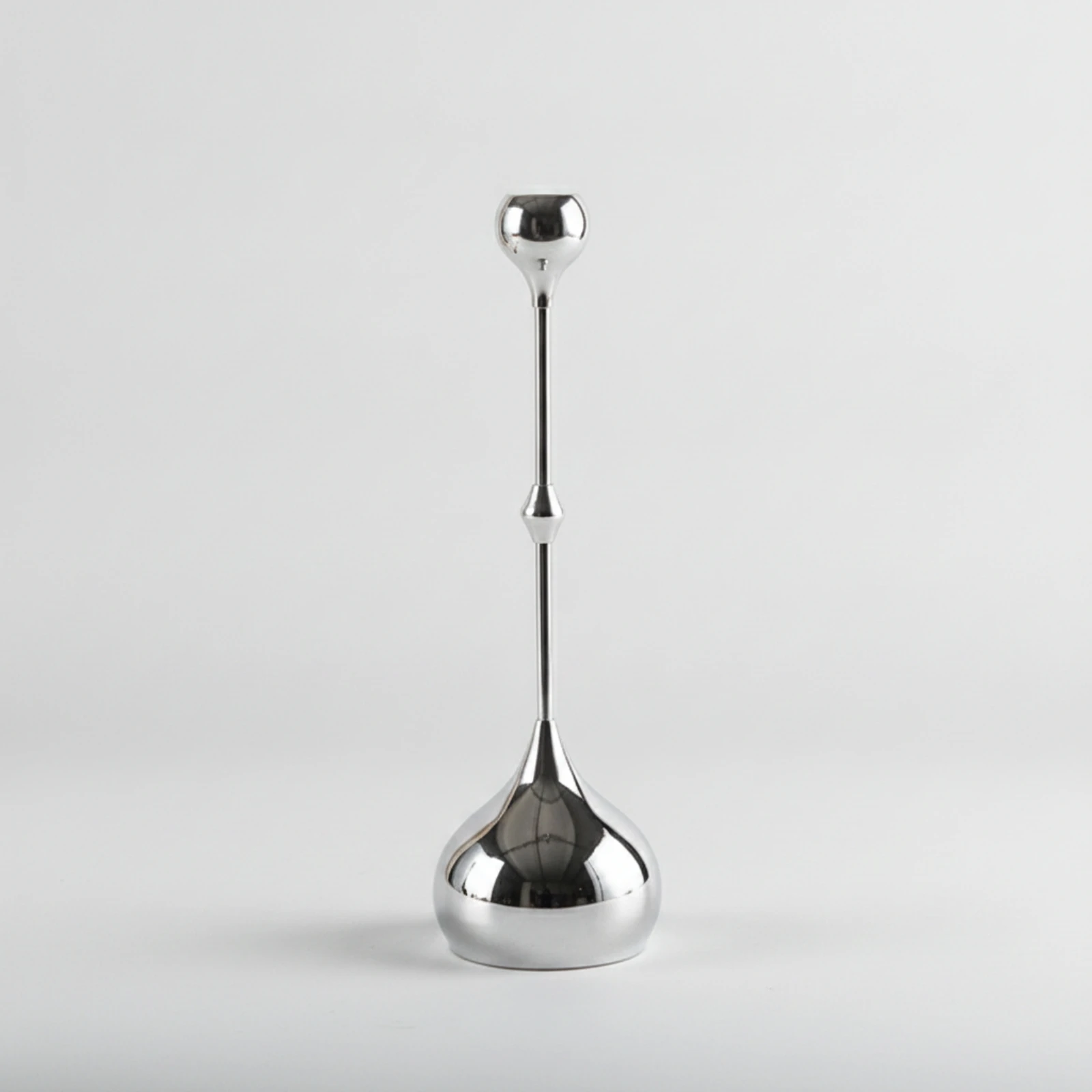 Droplet Candle Holder Modern Teardrop Candlestick Minimalist Candle Holder Silver-Tone Decor Sculptural for Dining Table