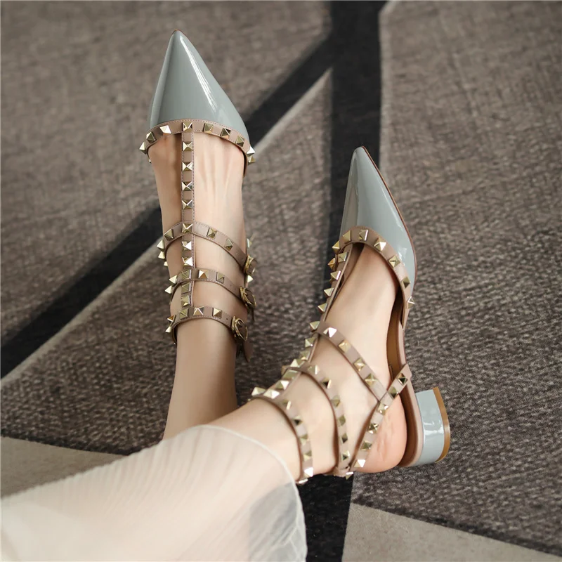 Same Style As Star Women\'s Sandals Rivet Low Heels Classic Pointed High Heels Fashion Pumps Comfortable Casual Women\'s Shoes