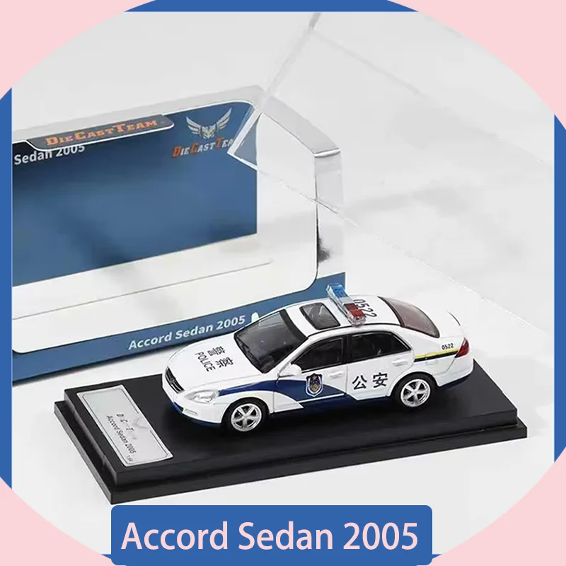 

DCT масштаб 1:64 Accord Sedan 2005, имитация модели автомобиля из сплава, статическая коллекция, украшенные праздничные подарки, игрушки, классический сувенир, подарок