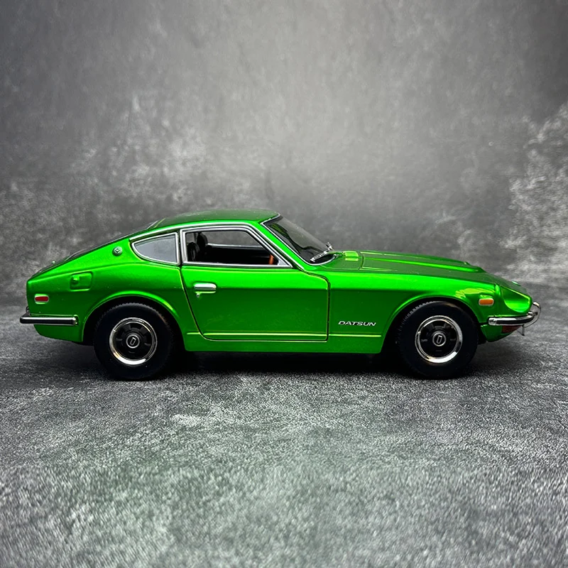 New In Stock Maisto 1:18 1970 Datsun 240z Green Alloy Miniature