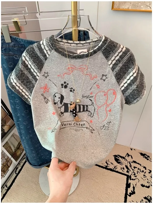 

Casual Knitted Short Sleeve T-Shirt Women's Shoulder Insert Design Cartoon Dog Graffiti Print Loose Fit Summer Top