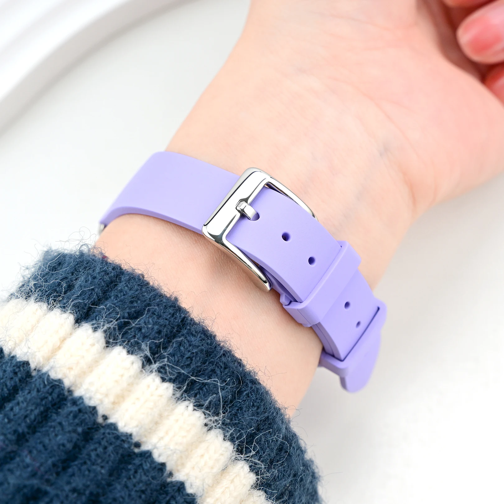 حزام ساعة Universal Fluororubb - مراجعة Daniel Wellington Watches & Jewelry Online Store وسعره