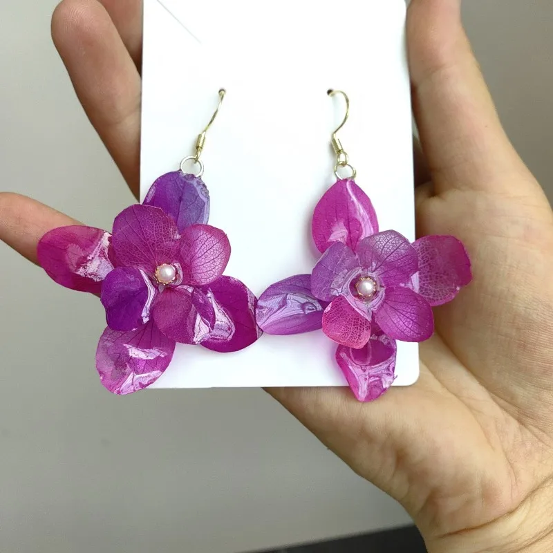 

Natural Exaggerate Hydrangeas Flower Earrings Handmake Epoxy Resin Irregular Hydrangeas Earrings Wholesale Statement Jewelry