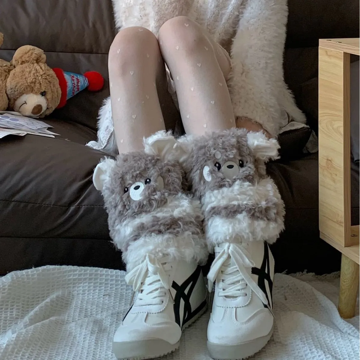 

Новые зимние теплые леггинсы с трехмерным вьющимся медведем, милые плюшевые носки с мультяшной куклой Jk для подростков, модные японские леггинсы Kawaii