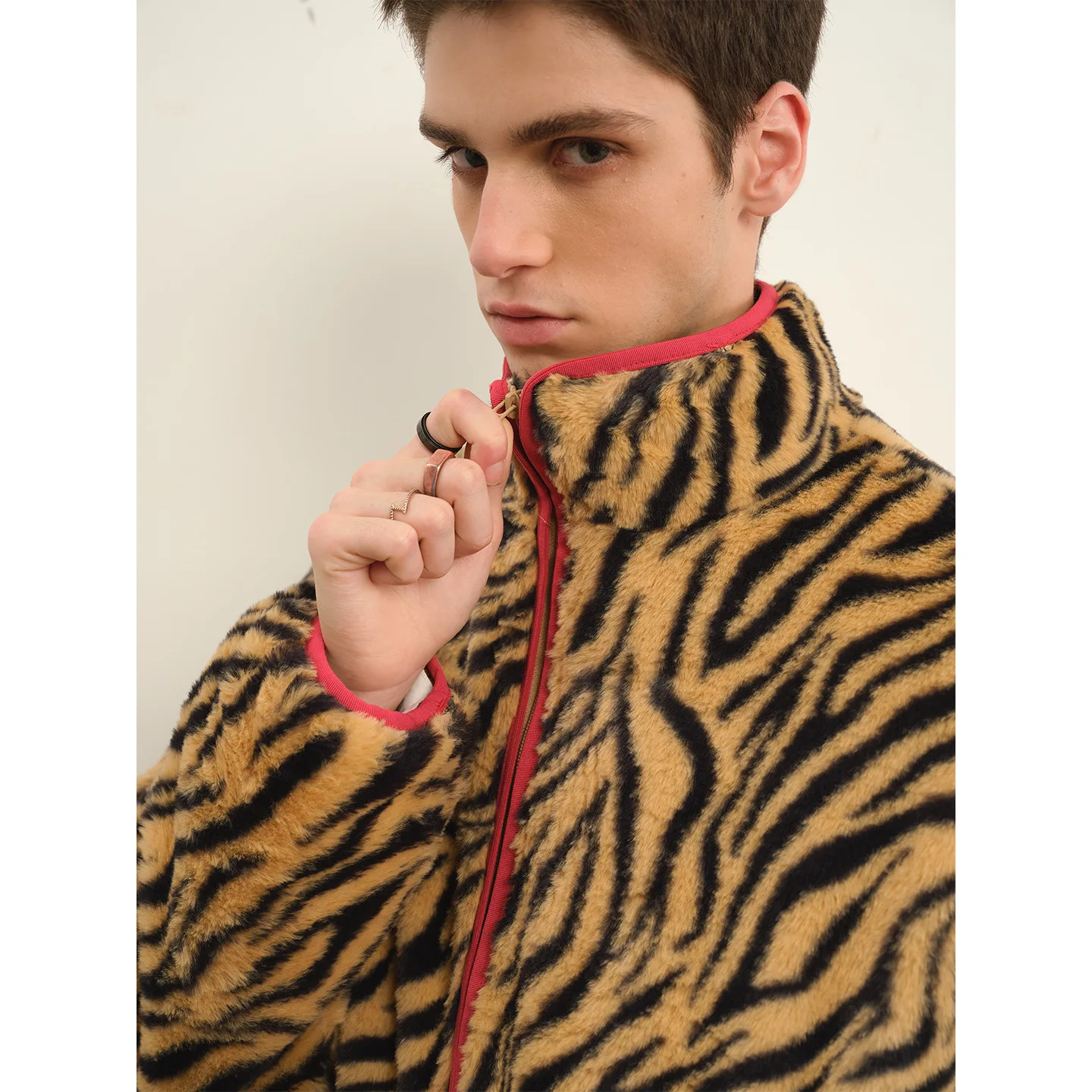 

City Ordinary Winter New Retro Loose Stand Collar Tiger Stripe Lambswool Warm Cardigan Coat for Men