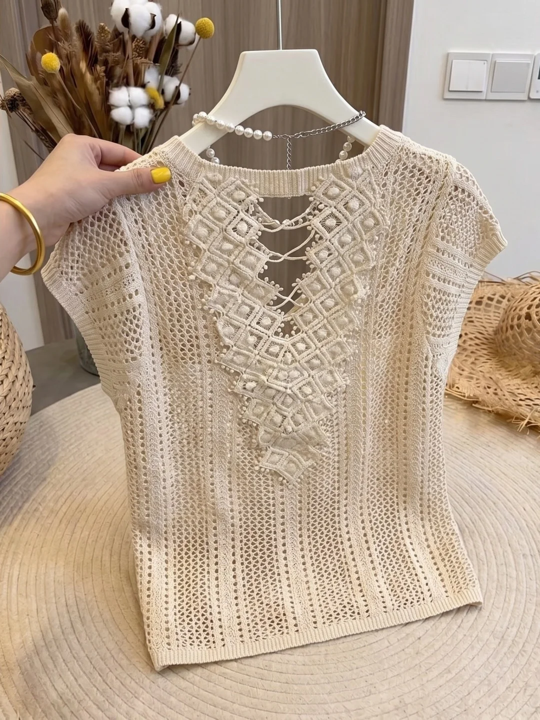 

Lace Back Hollow out Ice Silk Knitted Top Women's Fashionable Summer Light Maturity Style Versatile Korean Version Straight Cut
