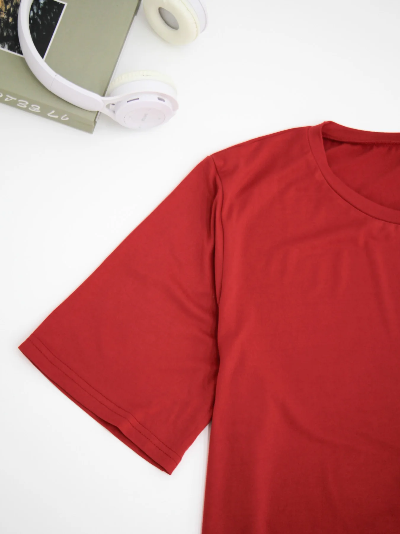 تي شيرت نسائي كاجوال بأكمام قصيرة ورقبة دائرية بلون سادة مع أزرار مزخرفة #4