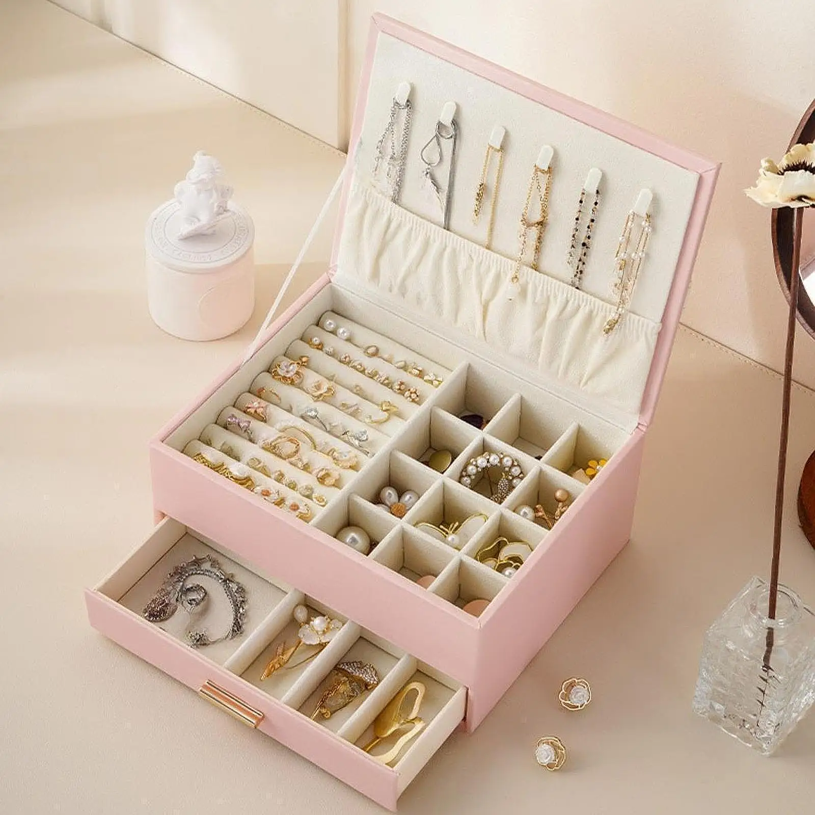 

Jewelry Storage Case Pink Display Tray Modern Dustproof Jewelry Display Case for Bedroom Dressing Table Desktop Travel Rings