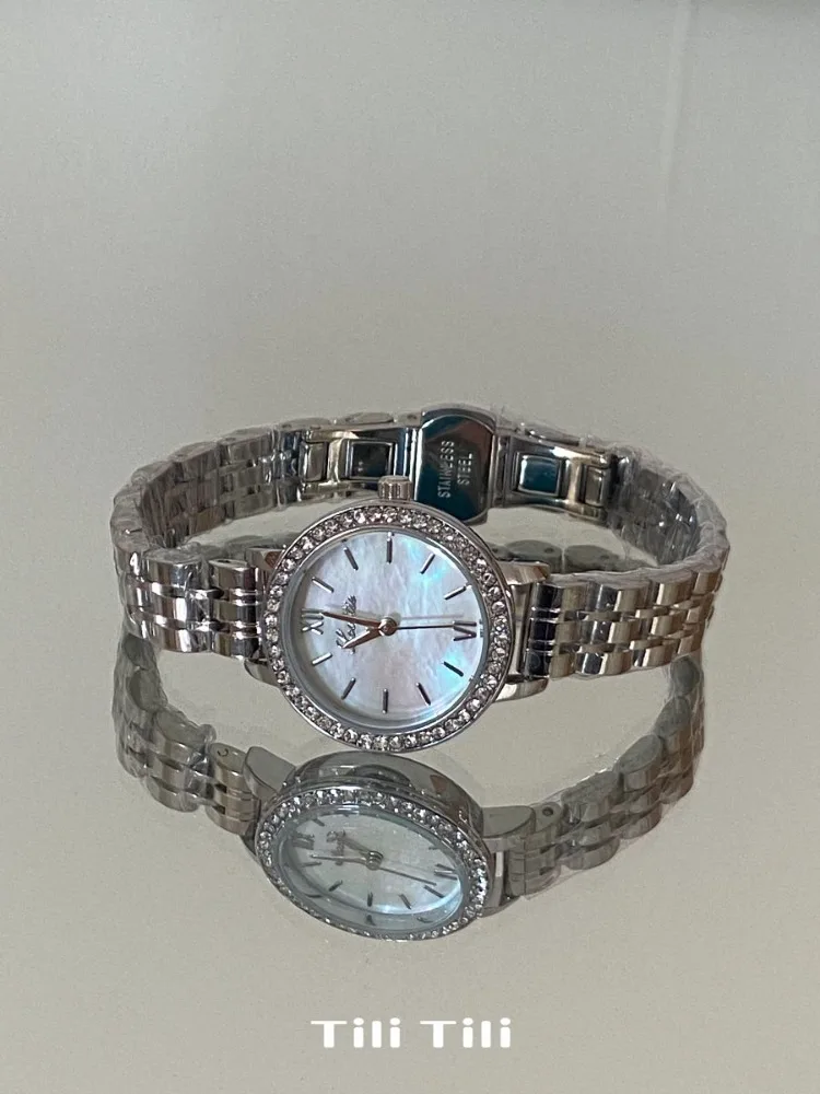 Women's Watch Simple Silver Bracelet Ladies' Clocks Delicate Quartz Watch Waterproof Stainless Steel Women's Watch