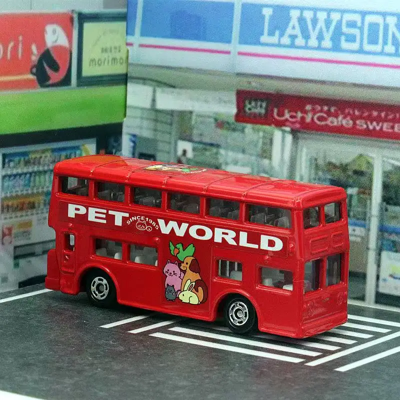 TOMY Alloy Car London Bus หมายเลข 90 Double-Decker 1/130 คอลเลกชันรถเครื่องประดับการ์ตูนสีแดงและสีขาวกล่องเด็กของขวัญของเล่น