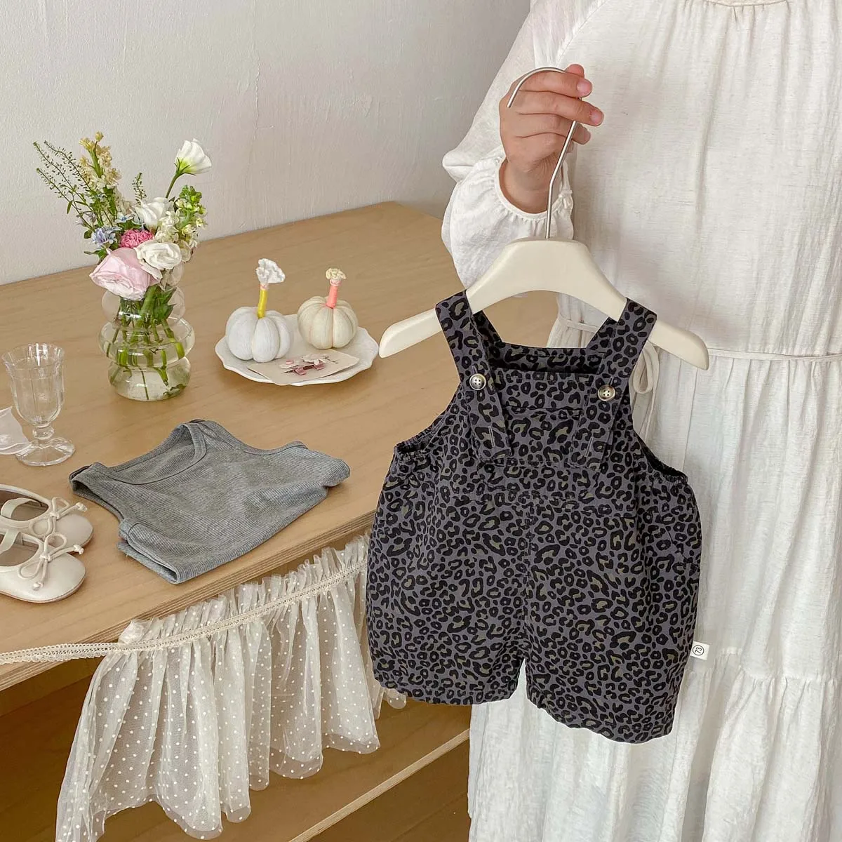 Conjunto de 2 Piezas de Verano para Bebés, Niños y Niñas, con Tirantes con Estampado de Leopardo y Chaleco de Color Sólido, Tirantes con Estampado de Leopardo a la Moda para Bebés