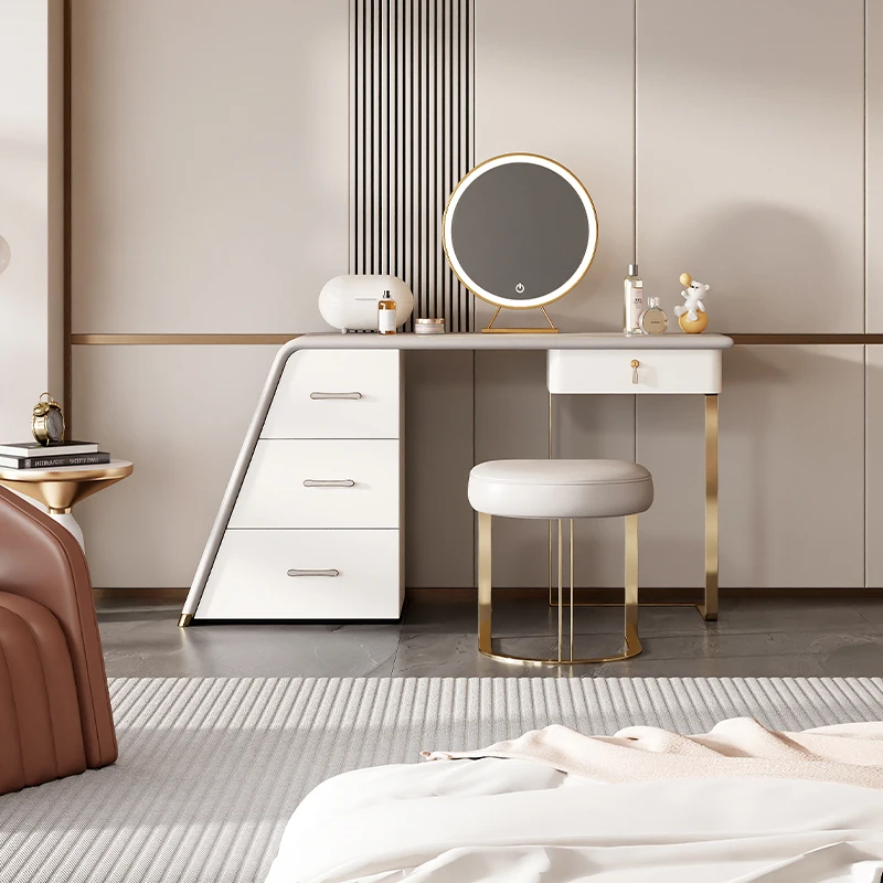 Luxuosa cômoda de couro moderna e versátil