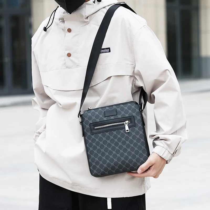 New Designer Crossbody Bag for Men Bags Casual Man Messenger Bag Fashion Male Bag Leather Luxury Brand Sling Pack Shoulder Bag