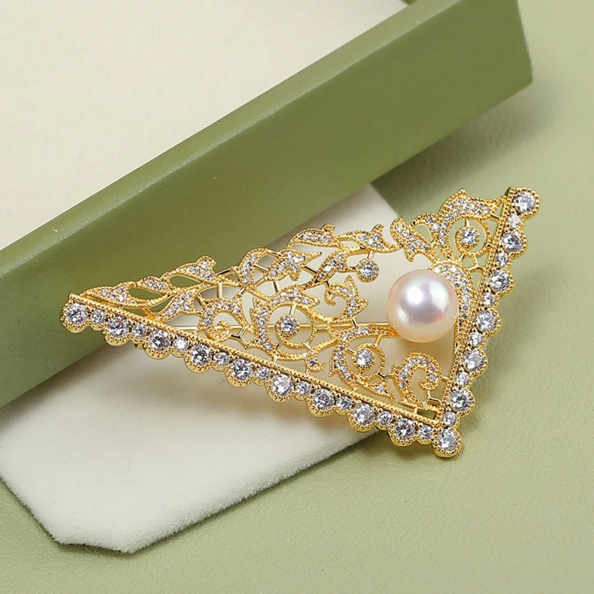 DIY Brooch Blank Brass Heavy Gold Plated Hollow Geometric Pave Zircon Pin Base Pearl Brooch Setting Elegant Corsage Accessory