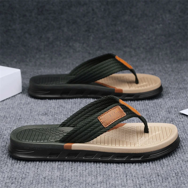 Men's Casual Flip Flops with Multi-texture Composite Geometric Layered Soles, Perfect for Walking and Beach Vacations