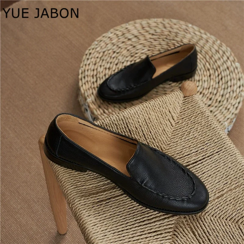 2026 Black Retro Lazy Loafers Classic Round Head Slip On Flat Bottom Casual Shoes for Comfortable Daily Wear Elegant Men shoes