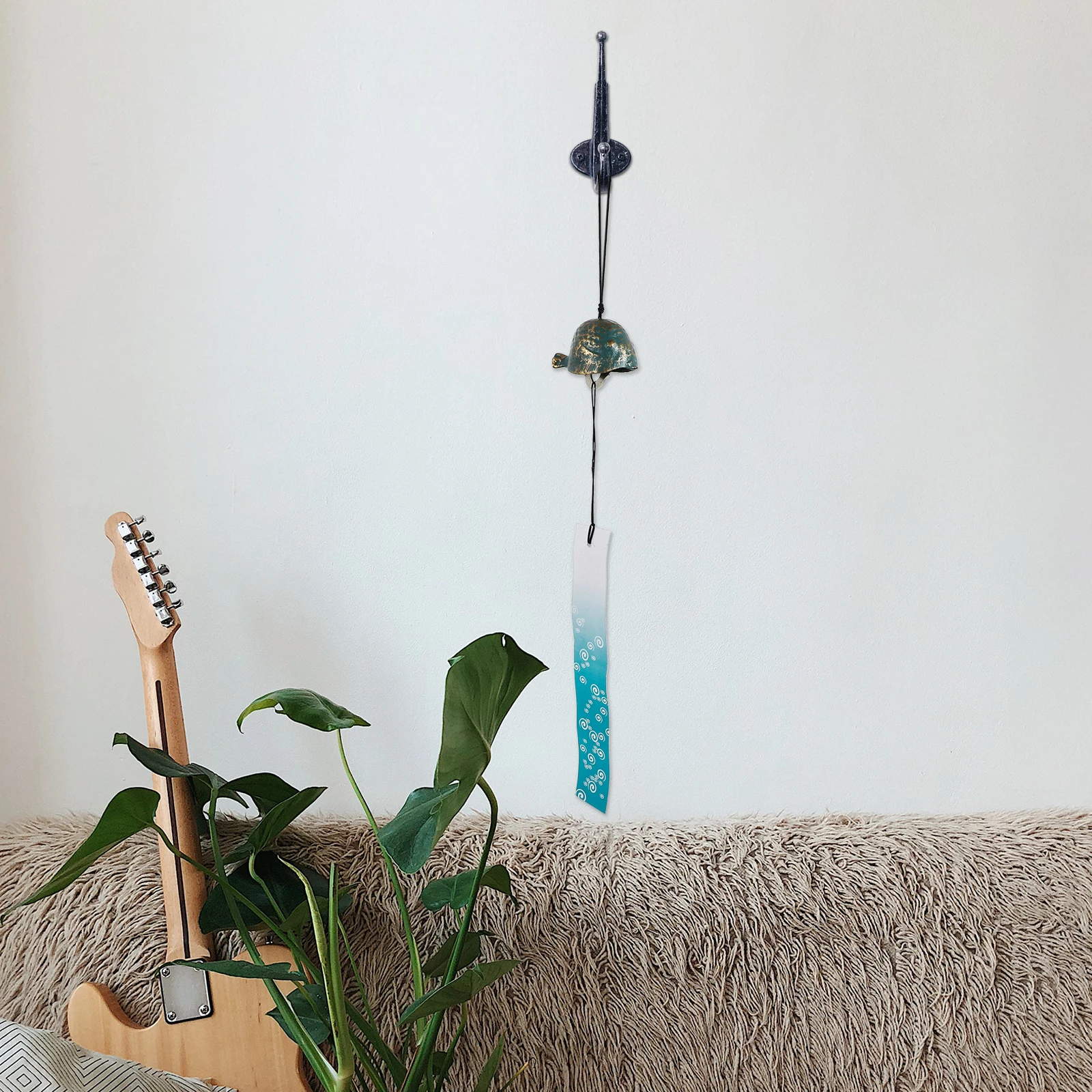 

Small Fish Bell nament Wind Chime Iron Decorative Pendant Fence Terrace Elegant Design Durability Visual Enjoyment