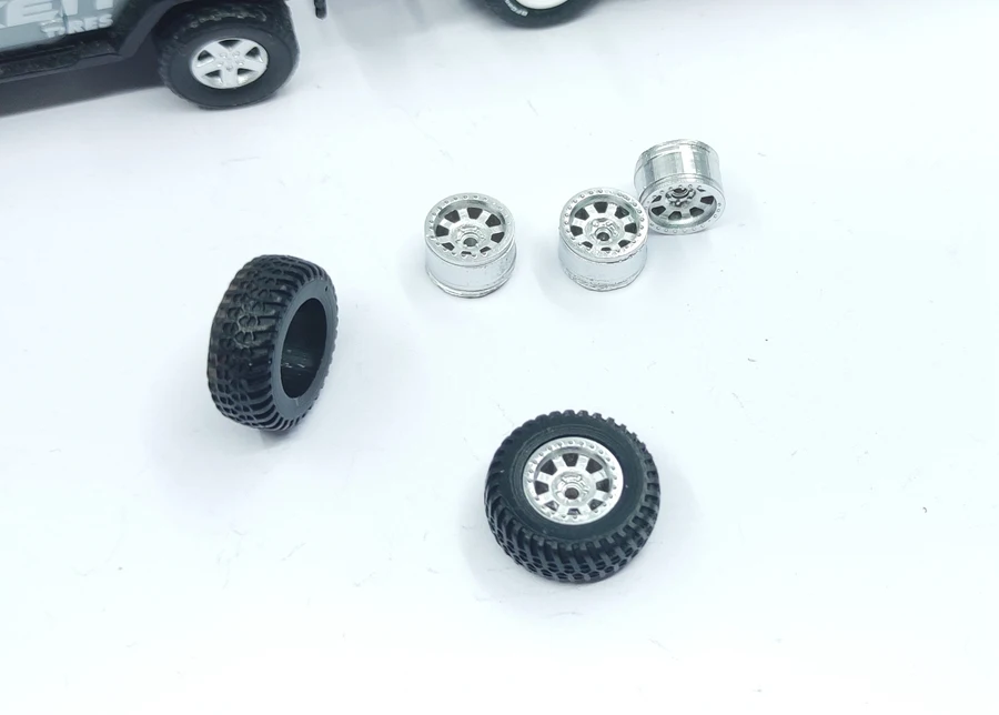 4PCS 1:64 Handmade Car Model Hard LC76 Off-road Vehicle Wheel Hub Tire Garage Scene YY008