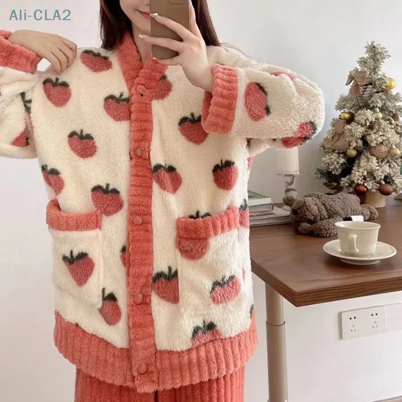 Women Warm Flannel Pajamas Set Strawberry Sweet Girlish Winter Flannel Sleepwear