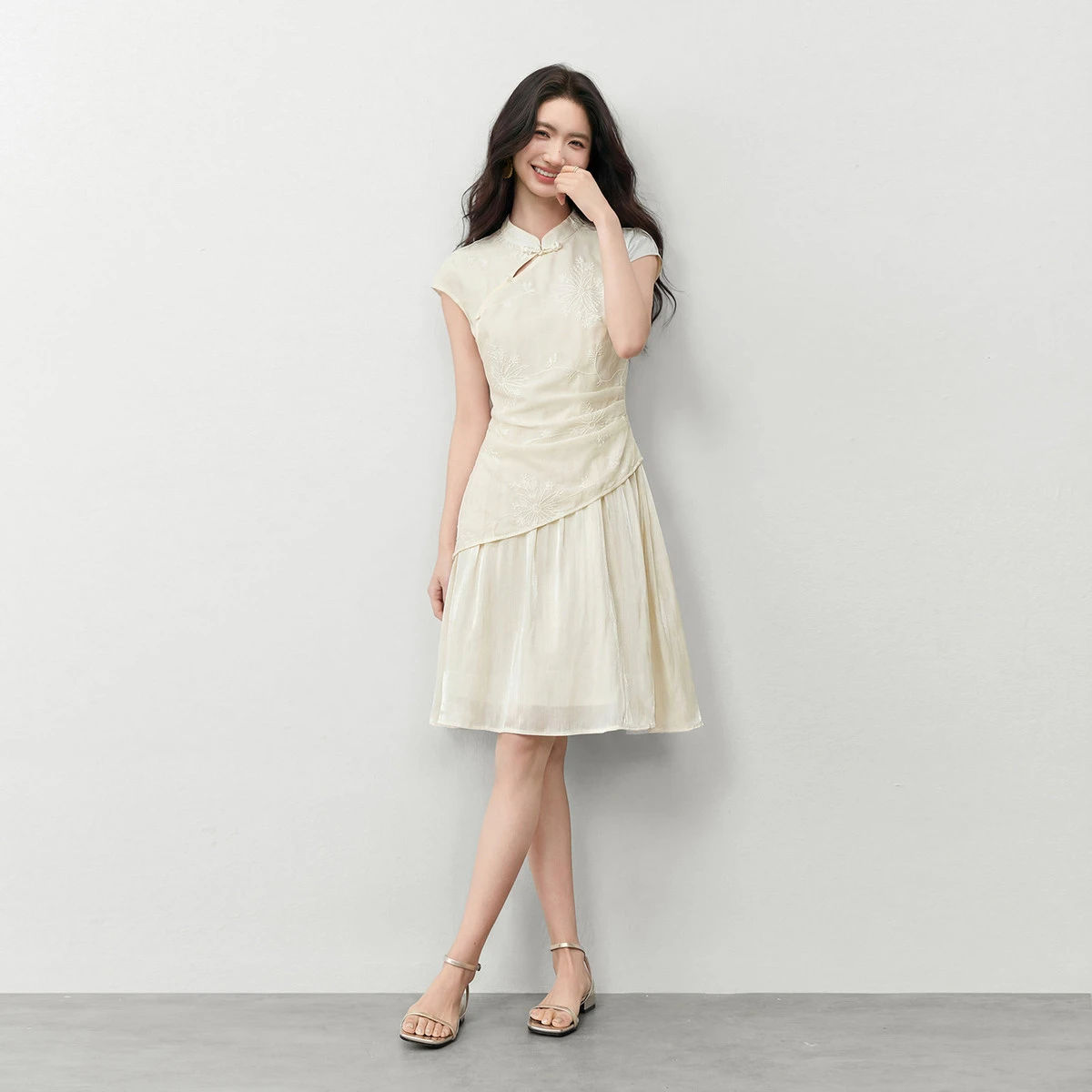 

SENTUBILA Fake Two-Piece Mandarin Collar Dresses for Women Chinese Frog Button Beaded Embroidery A-Line Mini Dress Q62LI6269X